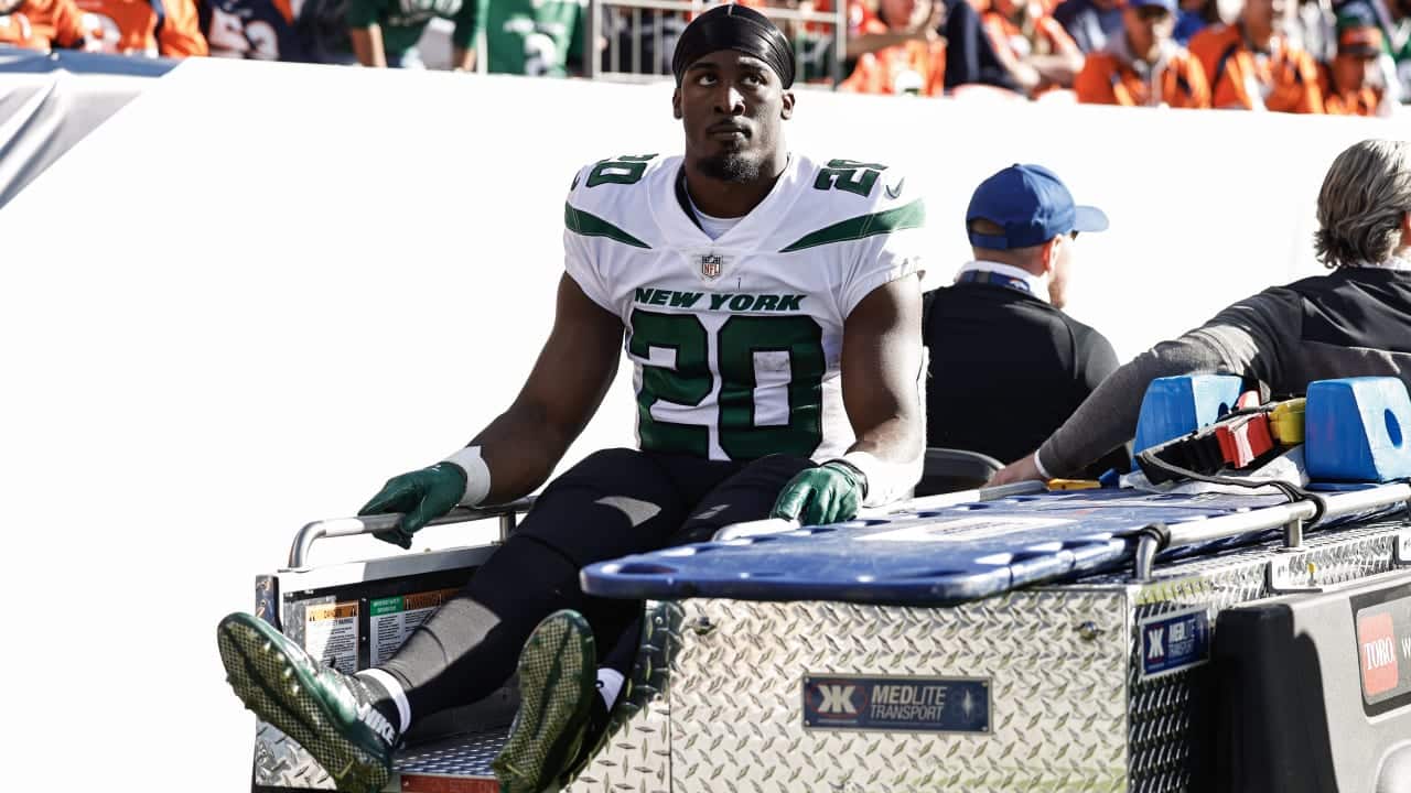 Jets rookie RB Breece Hall suffered torn ACL in win over Broncos