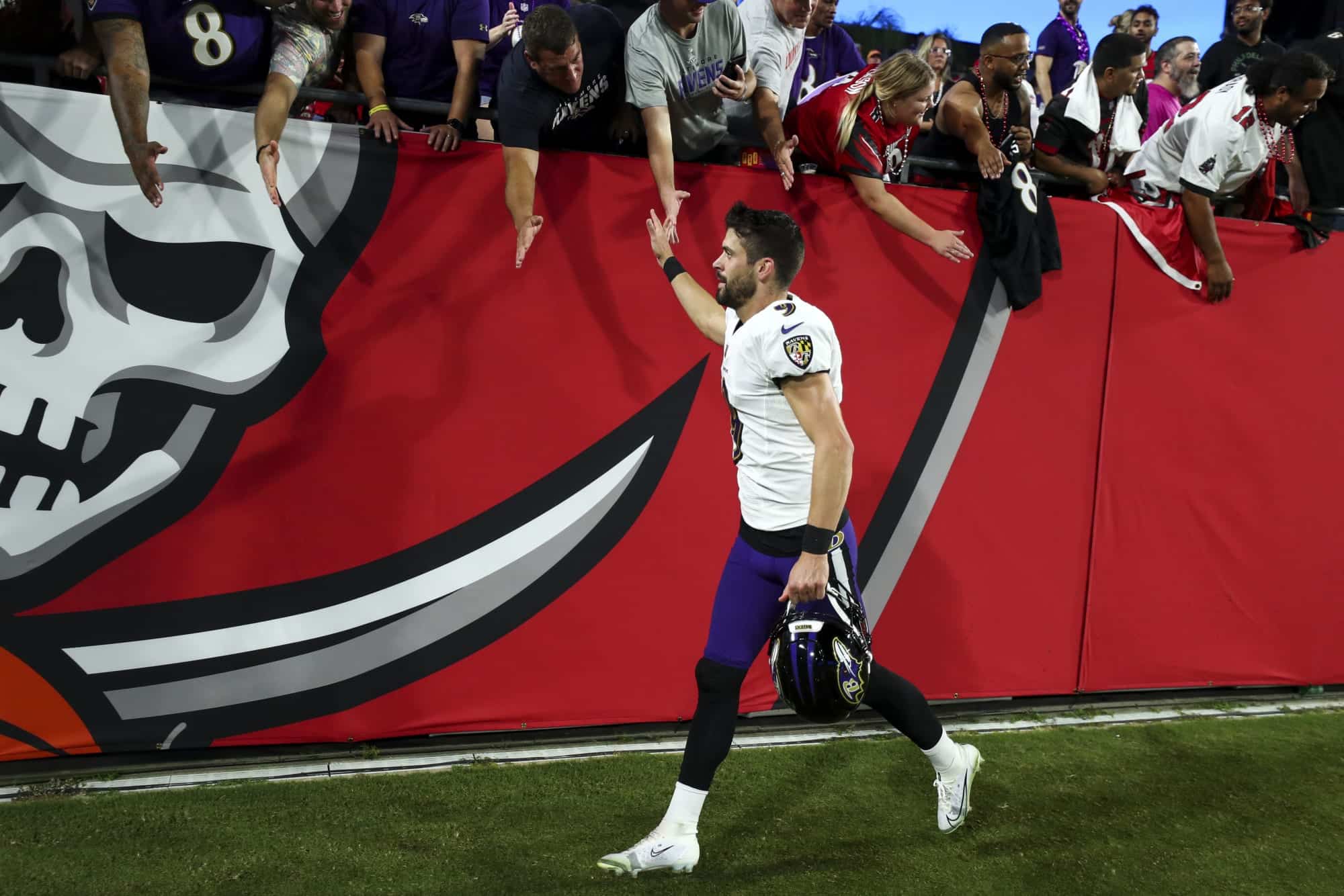 Justin Tucker, Ravens trolled Russell Wilson on flight home after Tampa Bay win