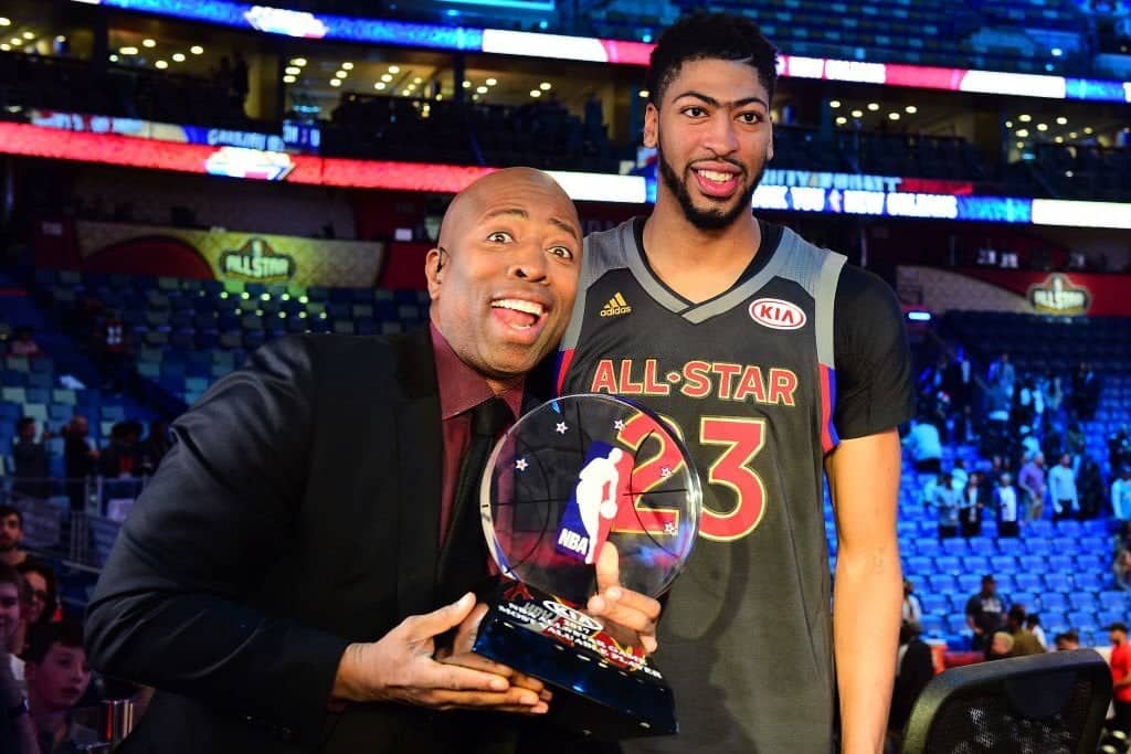 Kenny Smith on Anthony Davis having 0 assists in two games: “With that roster, if it doesn’t run through him, they won’t make the playoffs or even smell it”