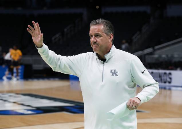 Kentucky moves scrimmage to Eastern Kentucky for flood relief - College Basketball