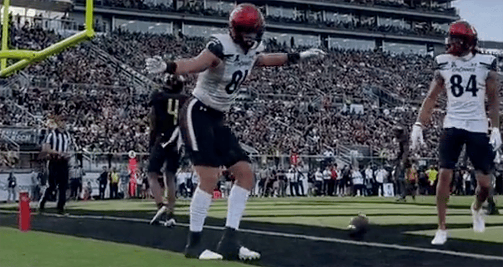 RGIII Roasts Cincinnati Tight End Into Oblivion Over 'Unseasoned' Griddy