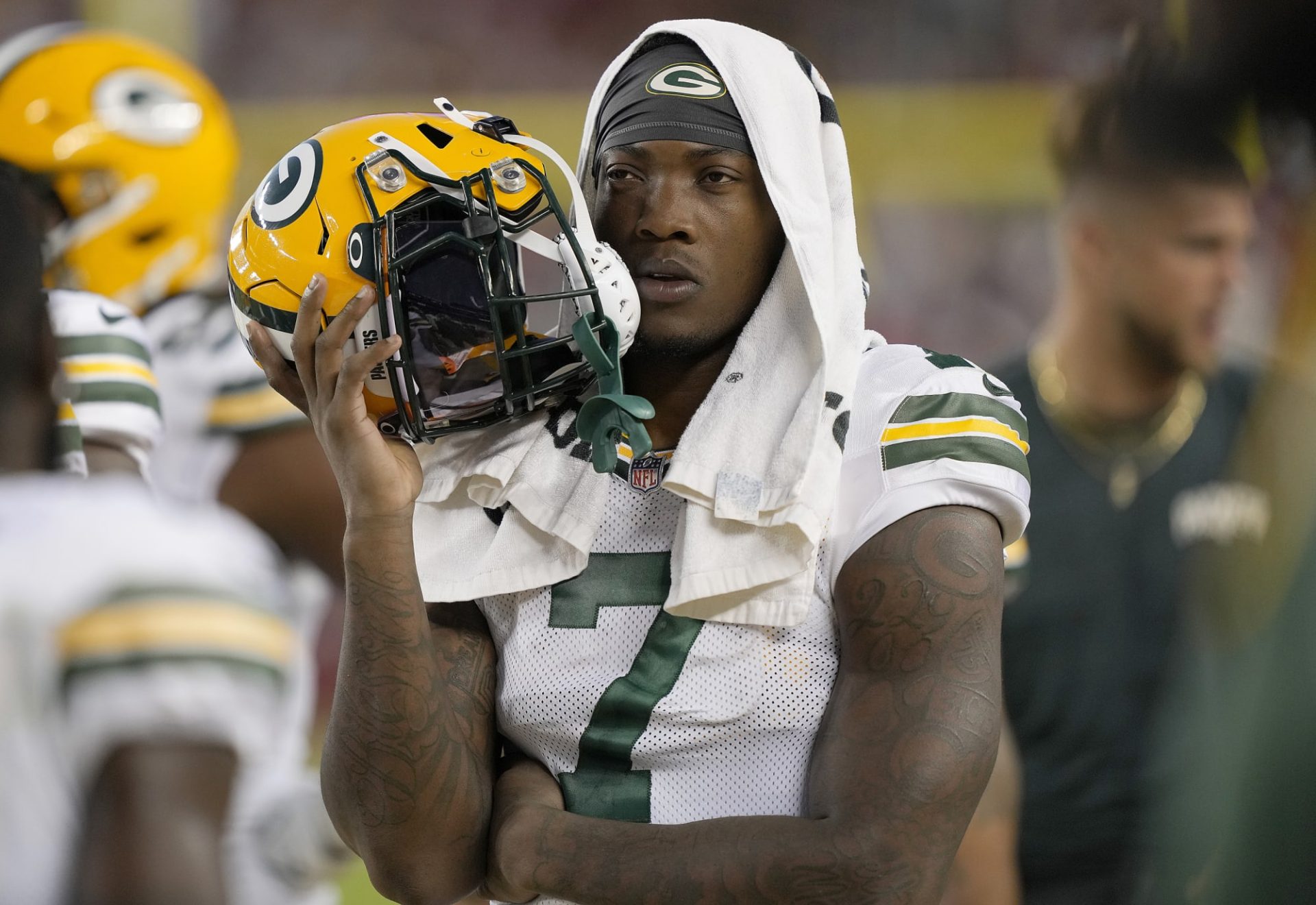 Watch Packers’ Quay Walker get ejected for shoving inactive Bills player