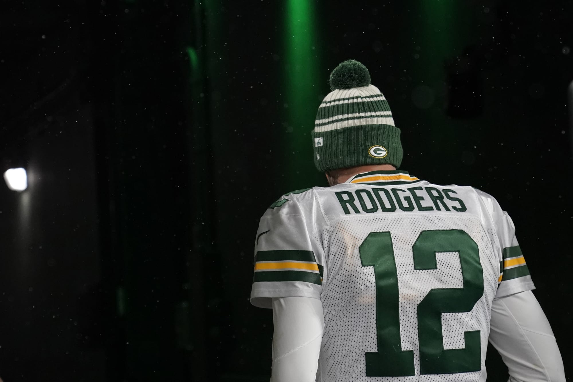Aaron Rodgers gives frightening update on his rib injury