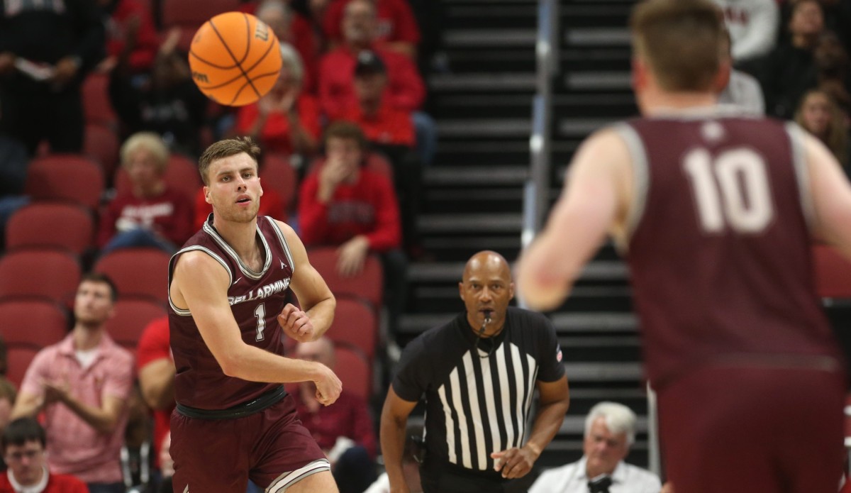 Bellarmine Player Makes Wild Play to Seal Upset Over Louisville (Video)