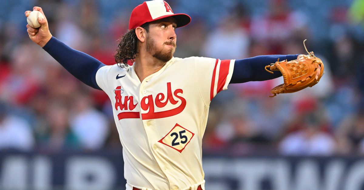 Five free agent pitchers that fit The Rays Way