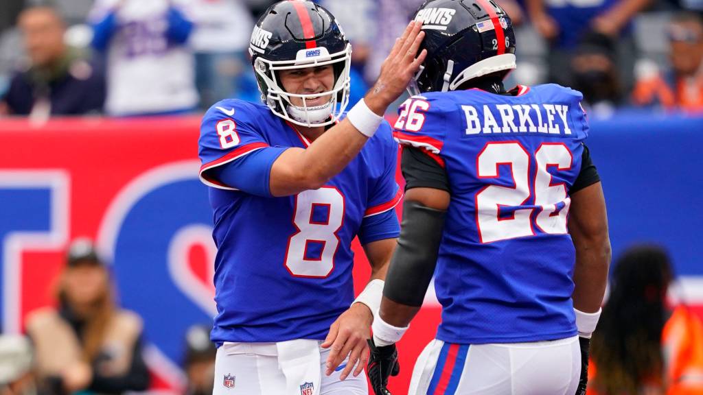 Giants will discuss Daniel Jones, Saquon Barkley extensions this week