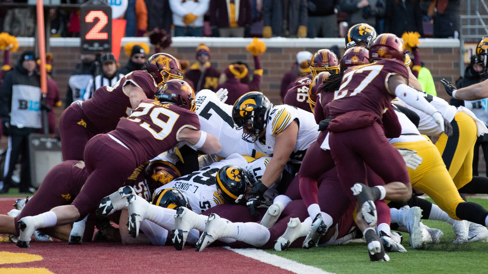 Iowa-Minnesota game accomplished feat not seen since 1986