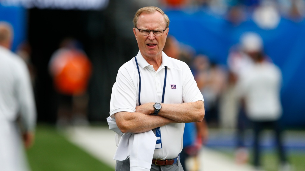 John Mara will consult Giants players over MetLife Stadium turf change