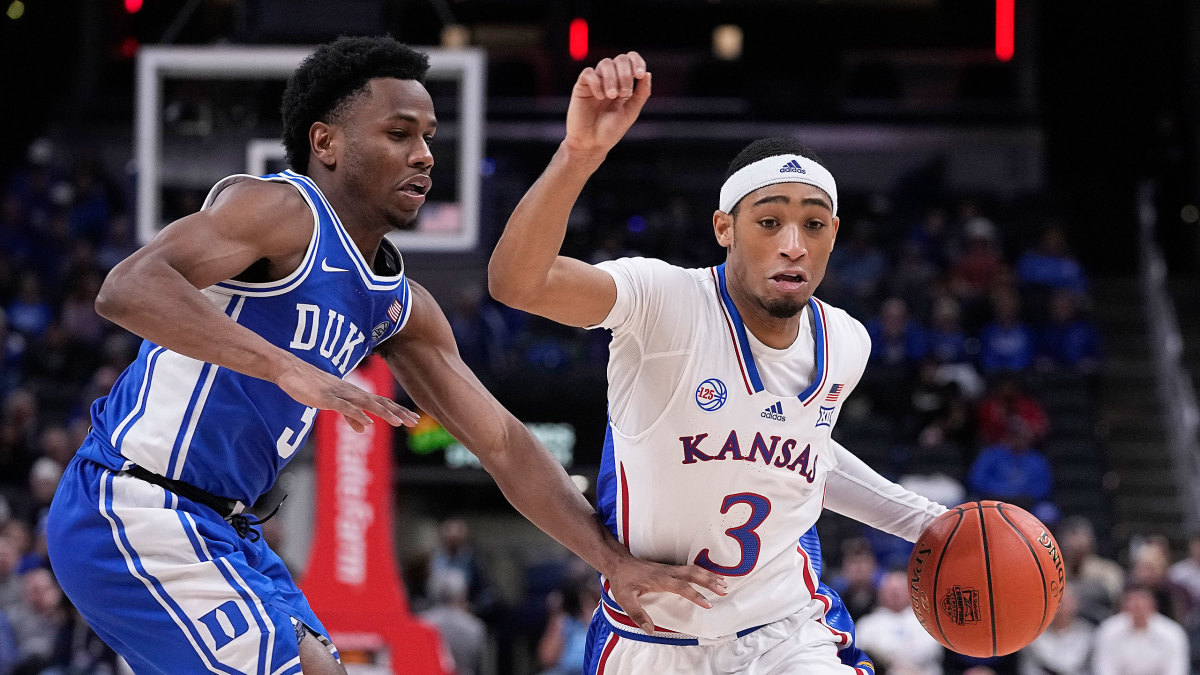 Kansas basketball prevails vs. Duke, Jon Scheyer on night of change