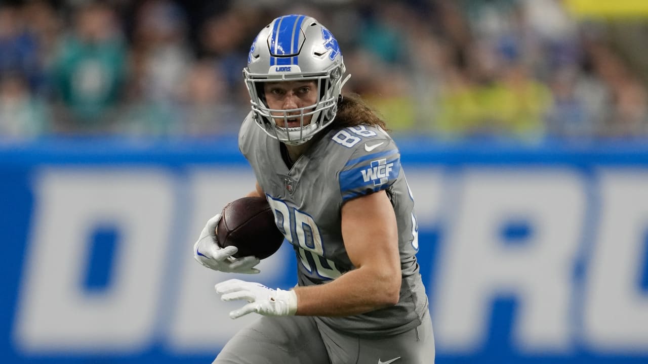 Lions trading TE T.J. Hockenson to Vikings for draft picks