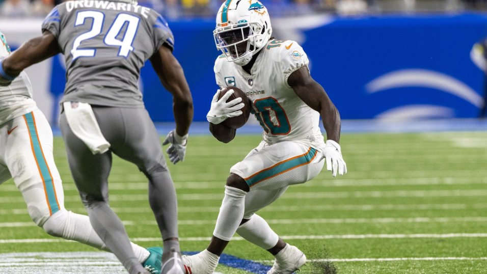 NFL Week 12 Anytime Touchdown Bets: Tyreek Hill, Michael Carter, more | NFL and NCAA Betting Picks