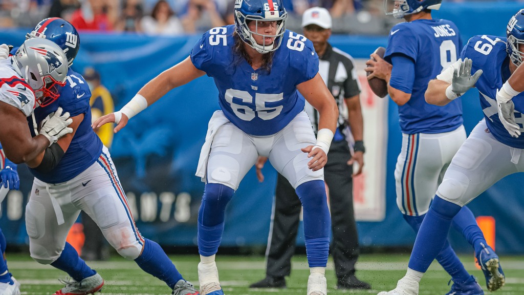 Nick Gates named New York Giants’ recipient of Ed Block Courage Award