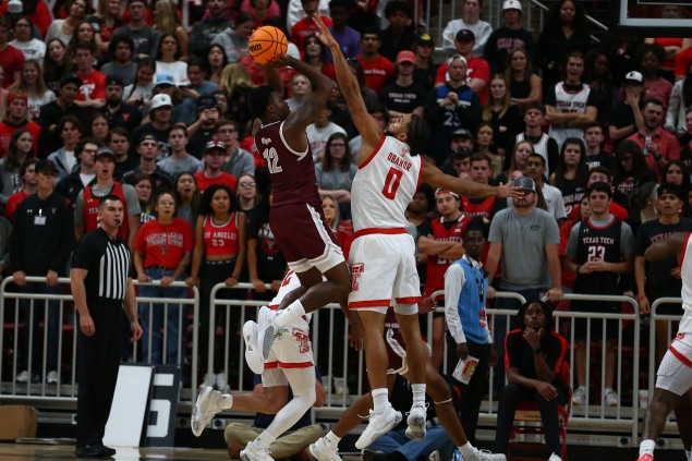 No. 21 Texas Tech holds Louisville to lowest score since 1948