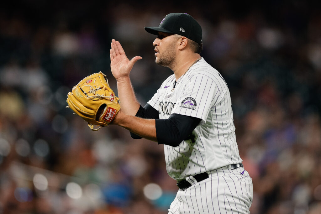 Angels To Sign Carlos Estevez