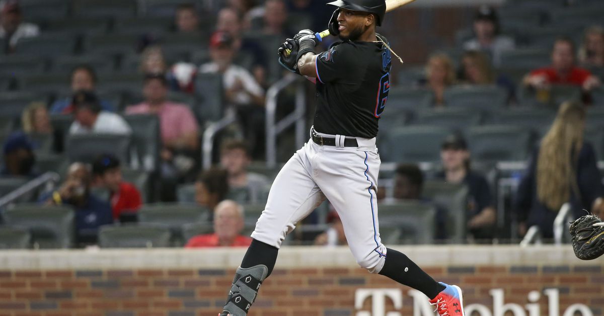 Atlanta Braves acquire Lewin Diaz from Baltimore for Cash Considerations