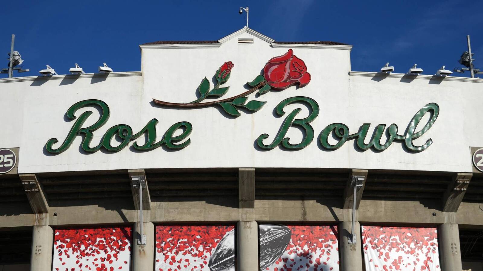 CFP reportedly had message for Rose Bowl about special requests