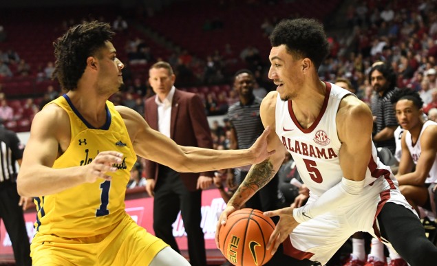 Clowney, No. 11 Alabama recover to beat South Dakota St