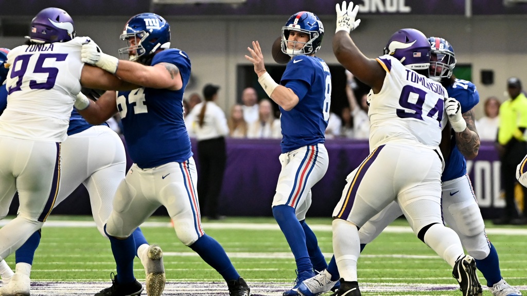 Dexter Lawrence, Daniel Jones were highest-graded Giants in Week 16