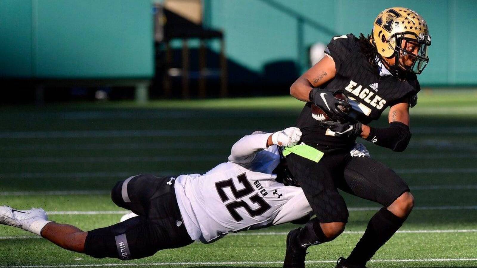 Five-star recruit switches commitment yet again