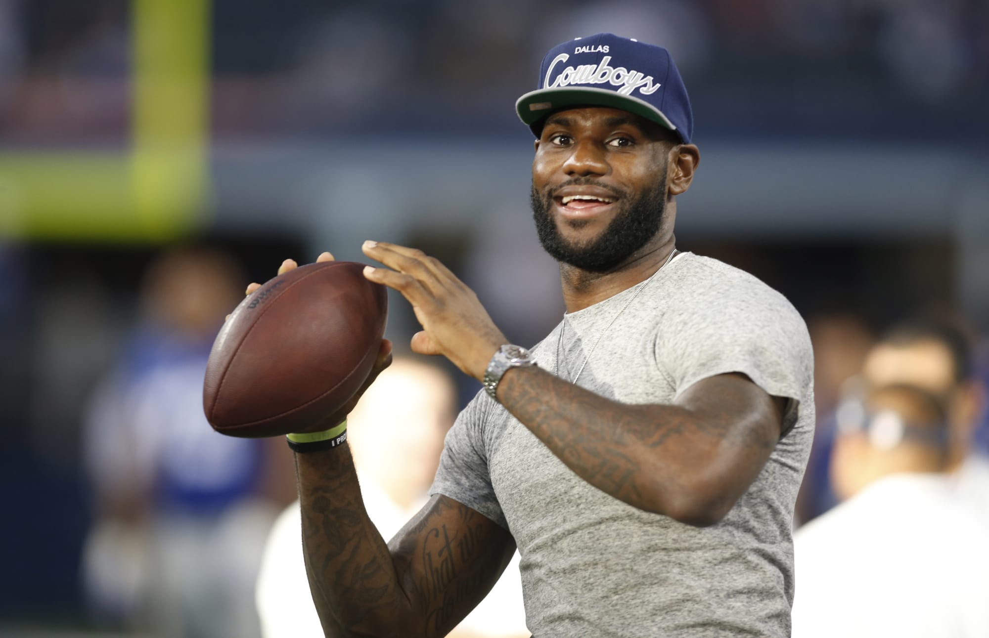 Jerry Jones responds to pointed criticism from LeBron James