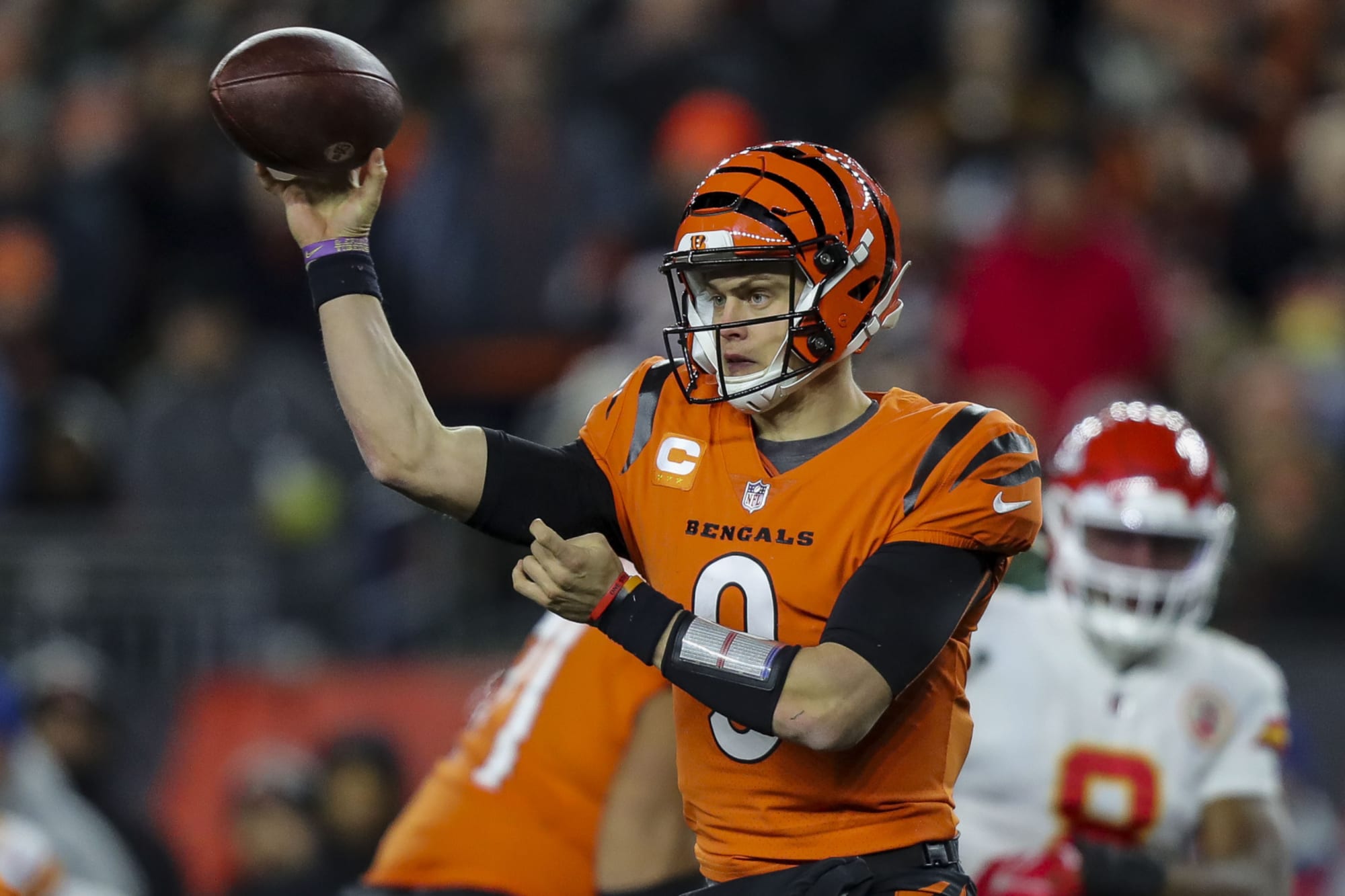 NFL best bets for Week 15 (Joe Burrow keeps covering, sell high on Lions)