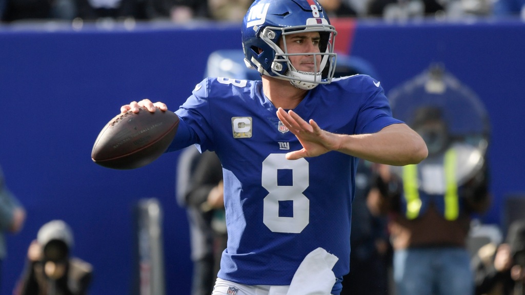 New York Daniel Jones credits Giants teammates for reduced turnovers