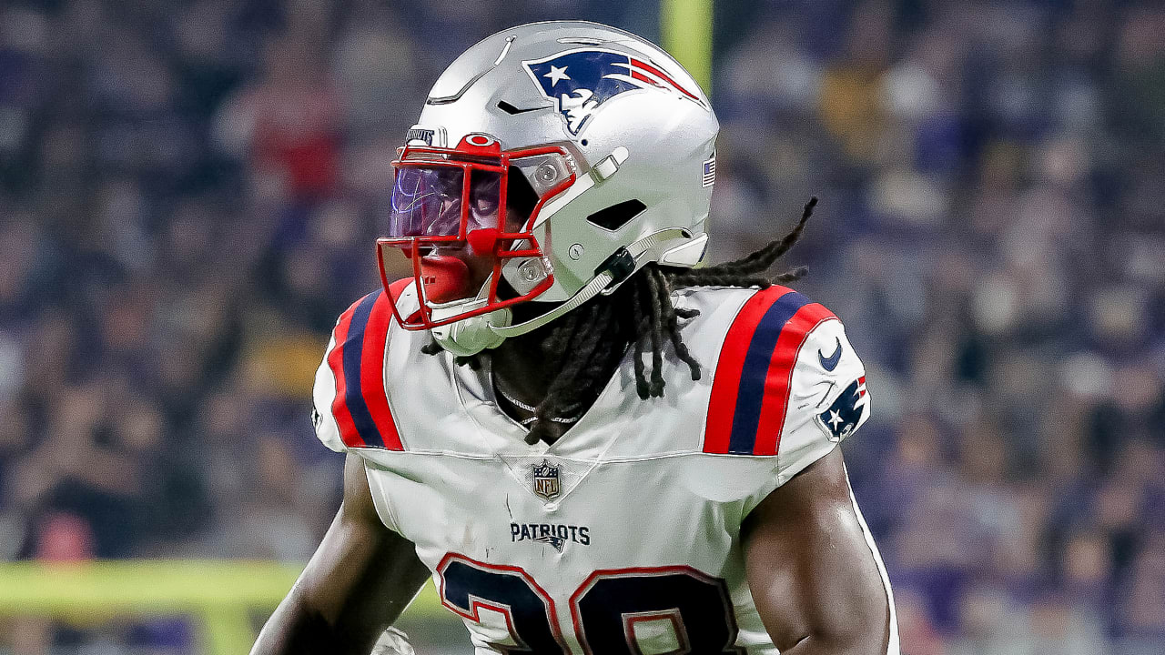 Patriots RB Rhamondre Stevenson exits Monday night vs. Cardinals with ankle injury