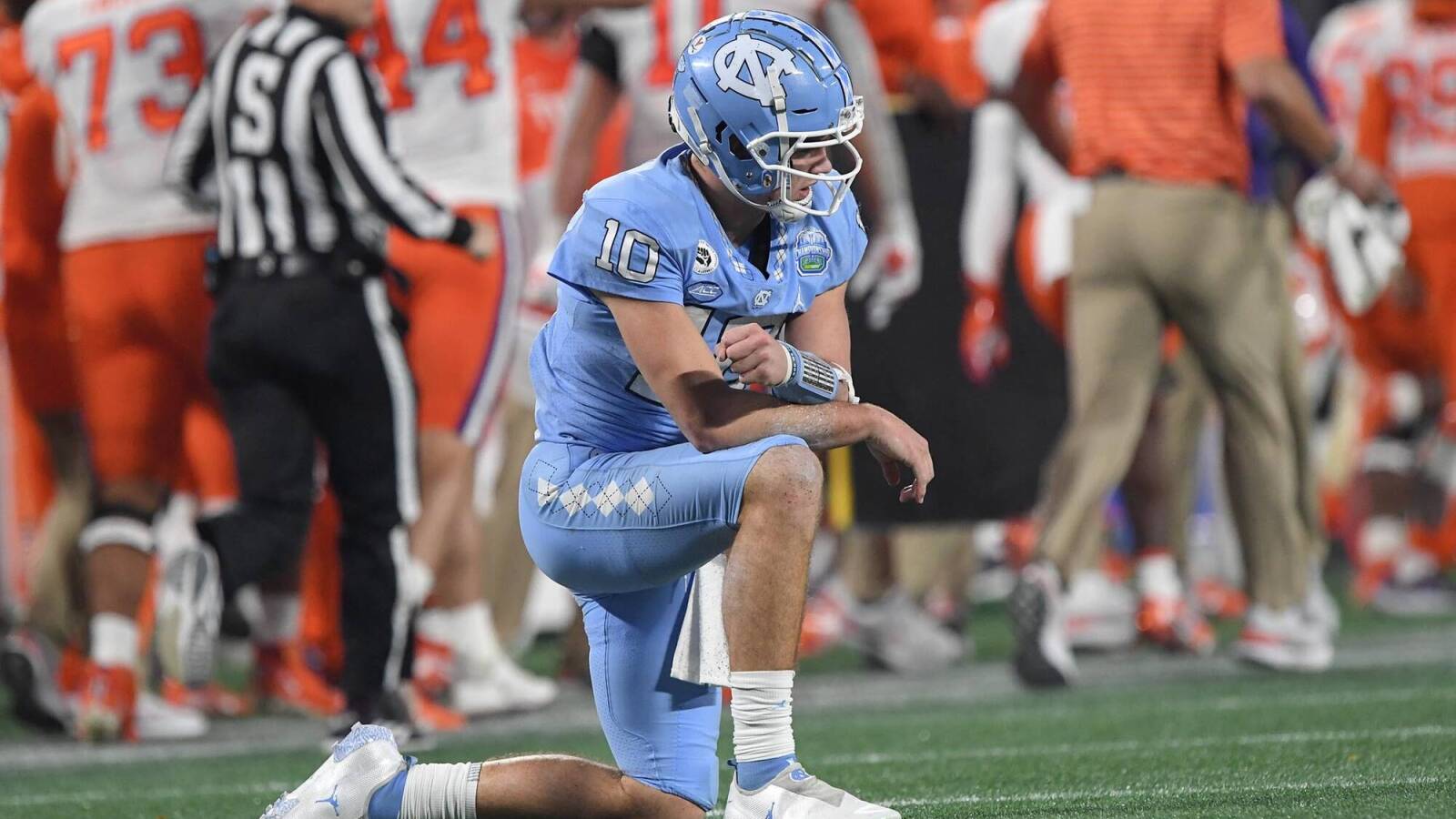 QB Drake Maye responds to wild transfer claim