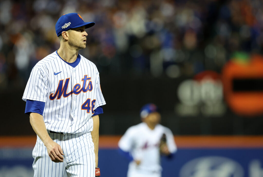 Rangers Sign Jacob deGrom To Five-Year Contract