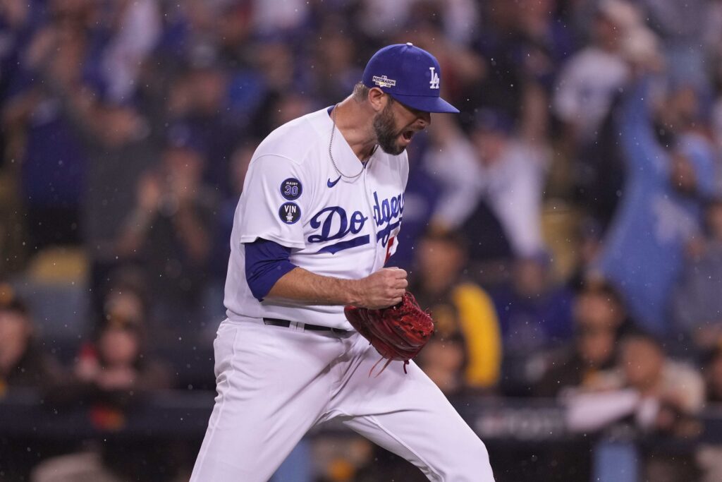 Red Sox To Sign Chris Martin To Two-Year Deal