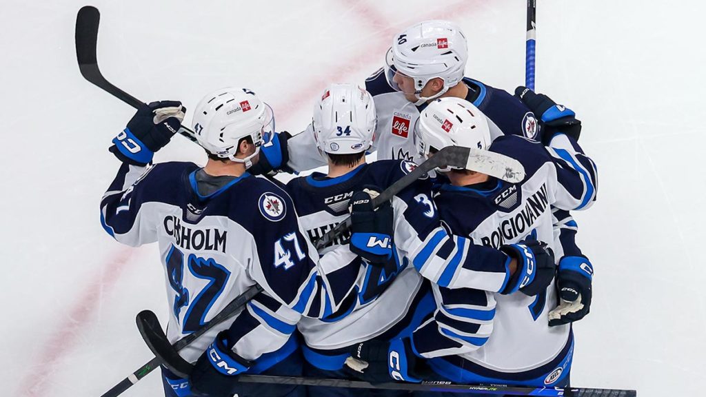 Saturday wrap: Moose pick up late win