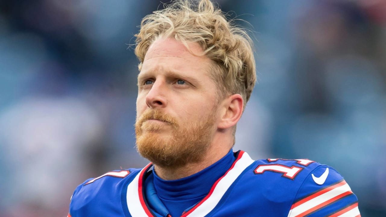 Veteran WR Cole Beasley coming out of retirement, signing with Bills