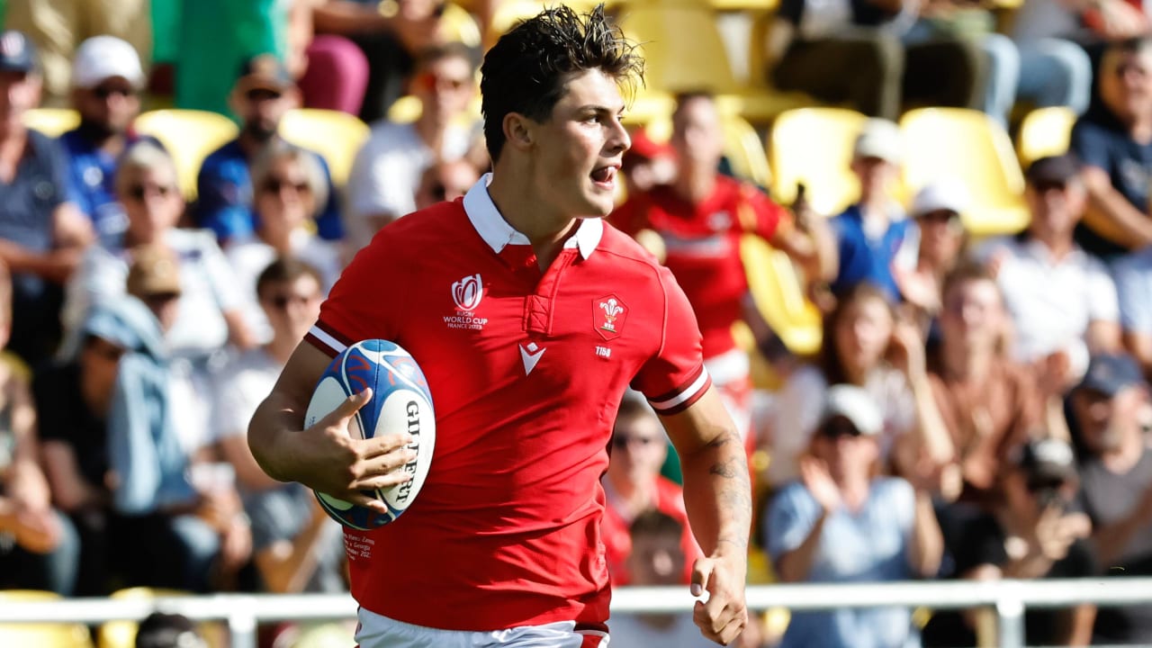 Chiefs signing Welsh rugby star Louis Rees-Zammit from International Player Pathway program