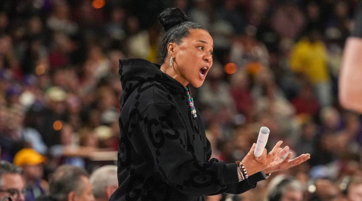 Dawn Staley Gave Such a Classy Interview After South Carolina’s Hot-Blooded SEC Championship Win
