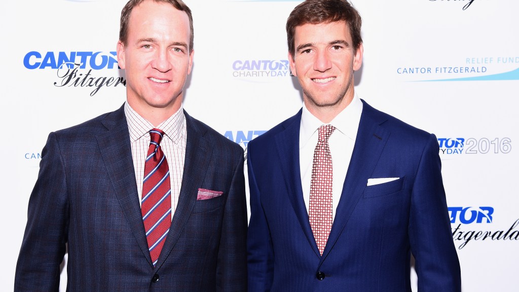 Giants legend Eli Manning joins Ghostbusters in latest promo