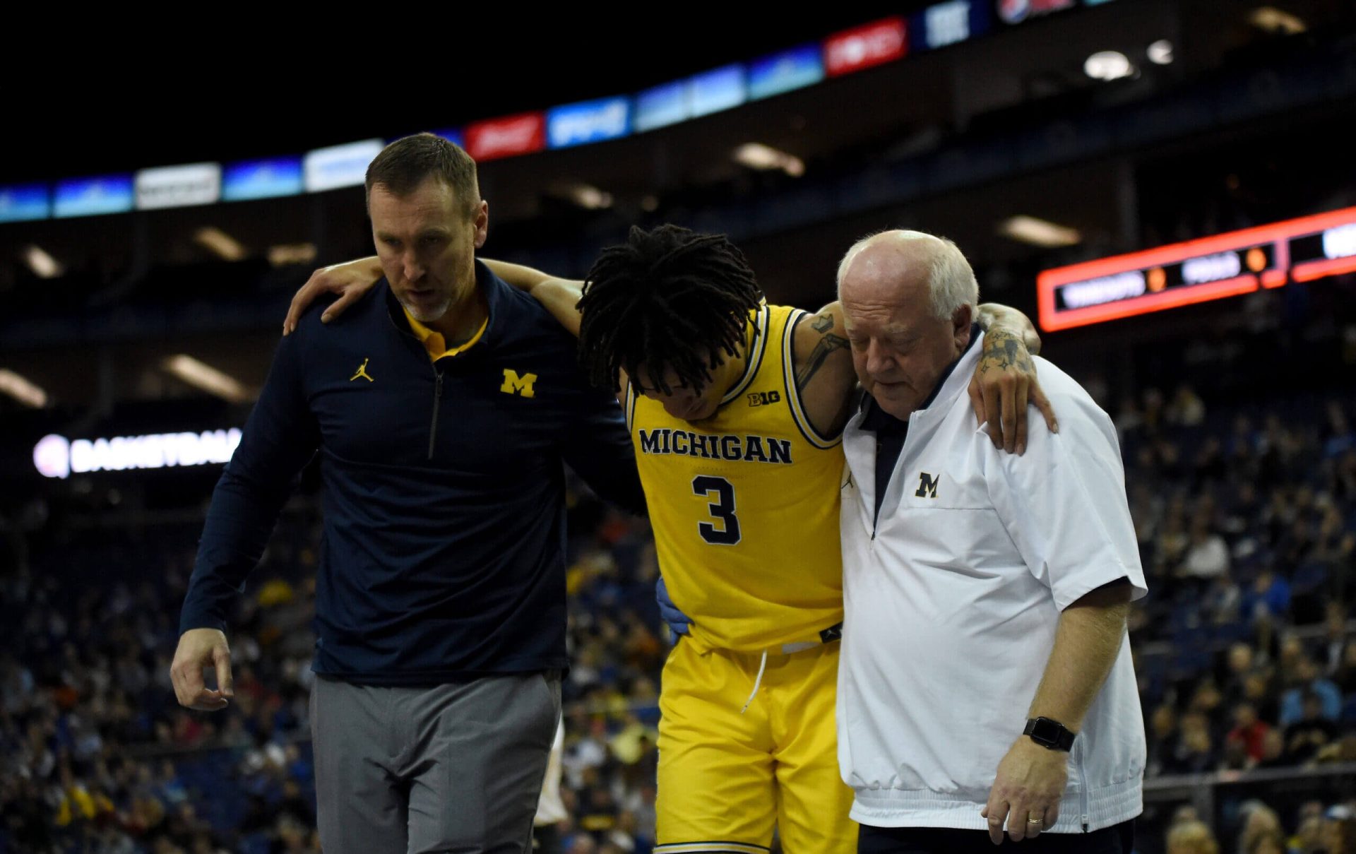 Illinois hires ex-Michigan strength coach in consulting role after Juwan Howard confrontation