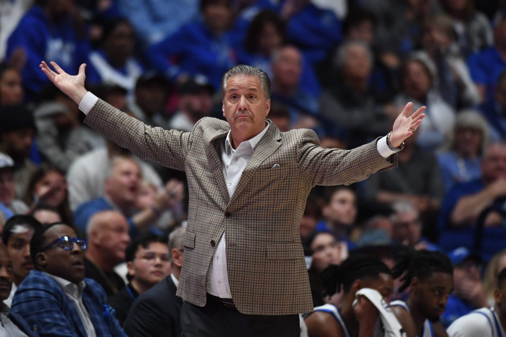 John Calipari to return to Kentucky for 16th season, AD says