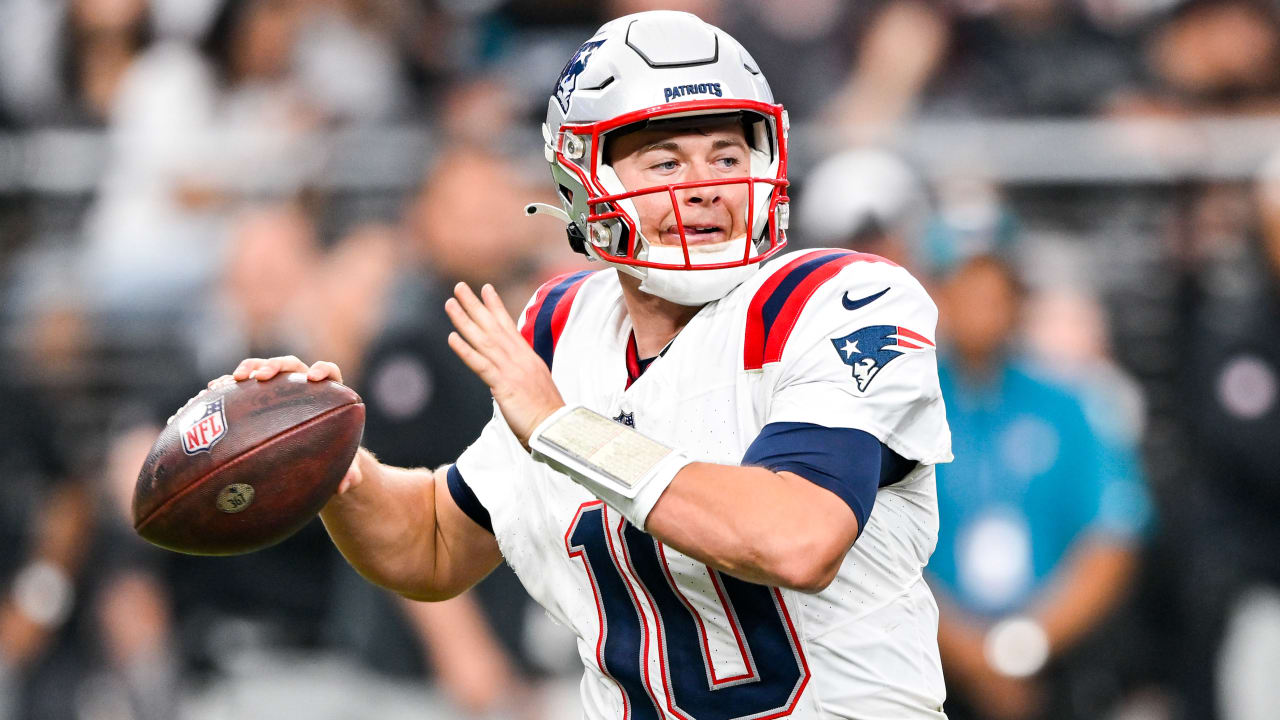 Patriots trading QB Mac Jones to Jaguars for late-round draft pick