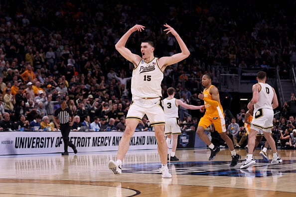 Purdue powers past Tennessee to advance to first Final Four since 1980; Zach Edey scores 40 points