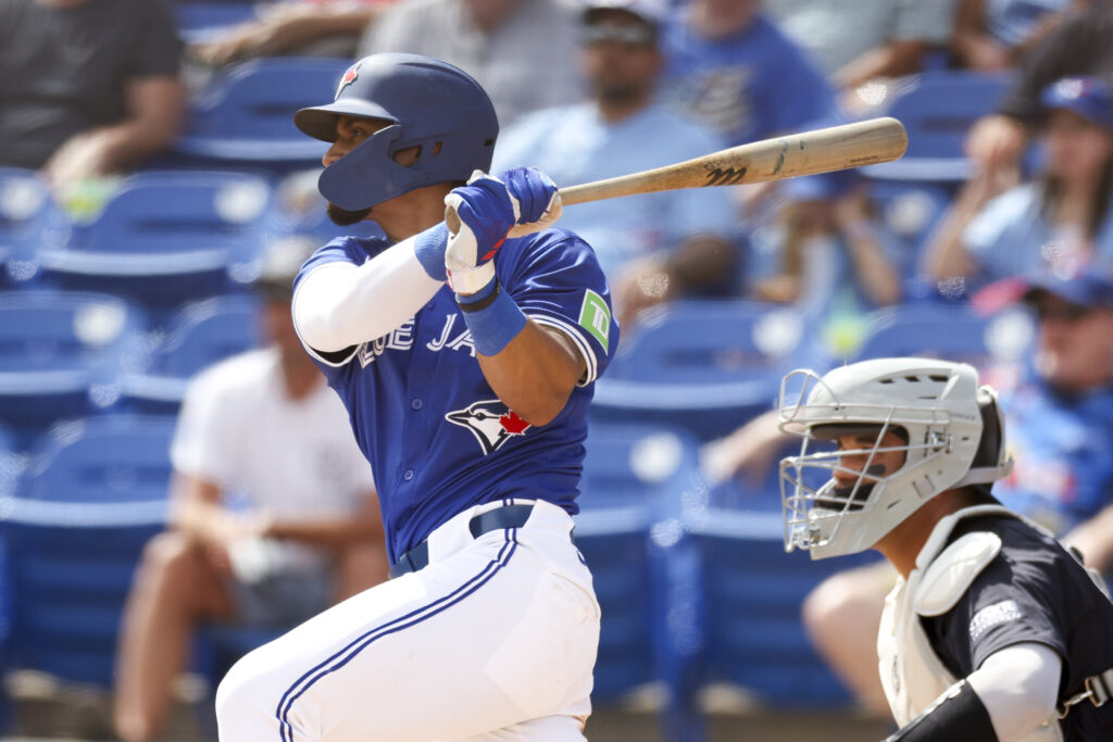 Reds Acquire Santiago Espinal - MLB Trade Rumors