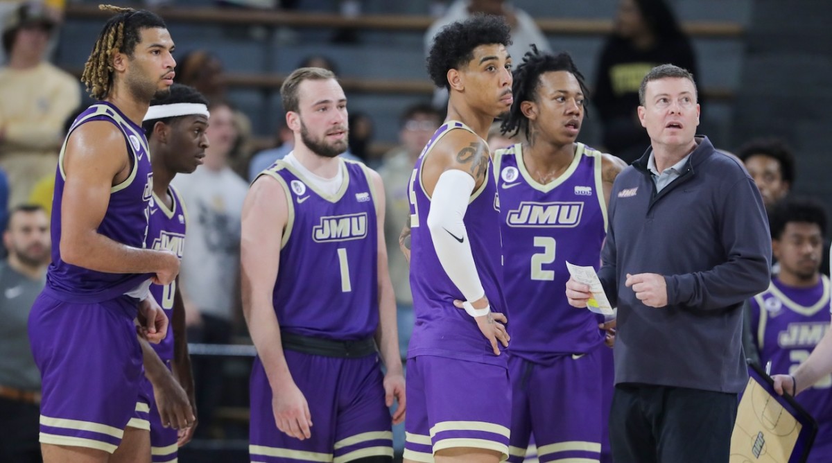 SI:AM | Gambling Watchdog Flags College Hoops Game