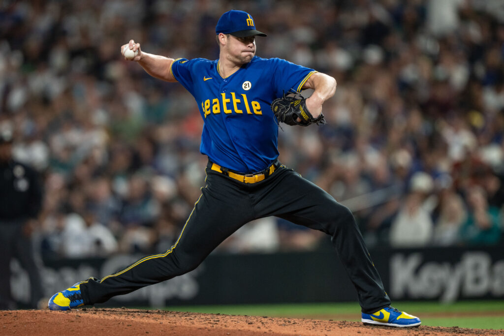 Twins To Place Justin Topa On 15-Day Injured List