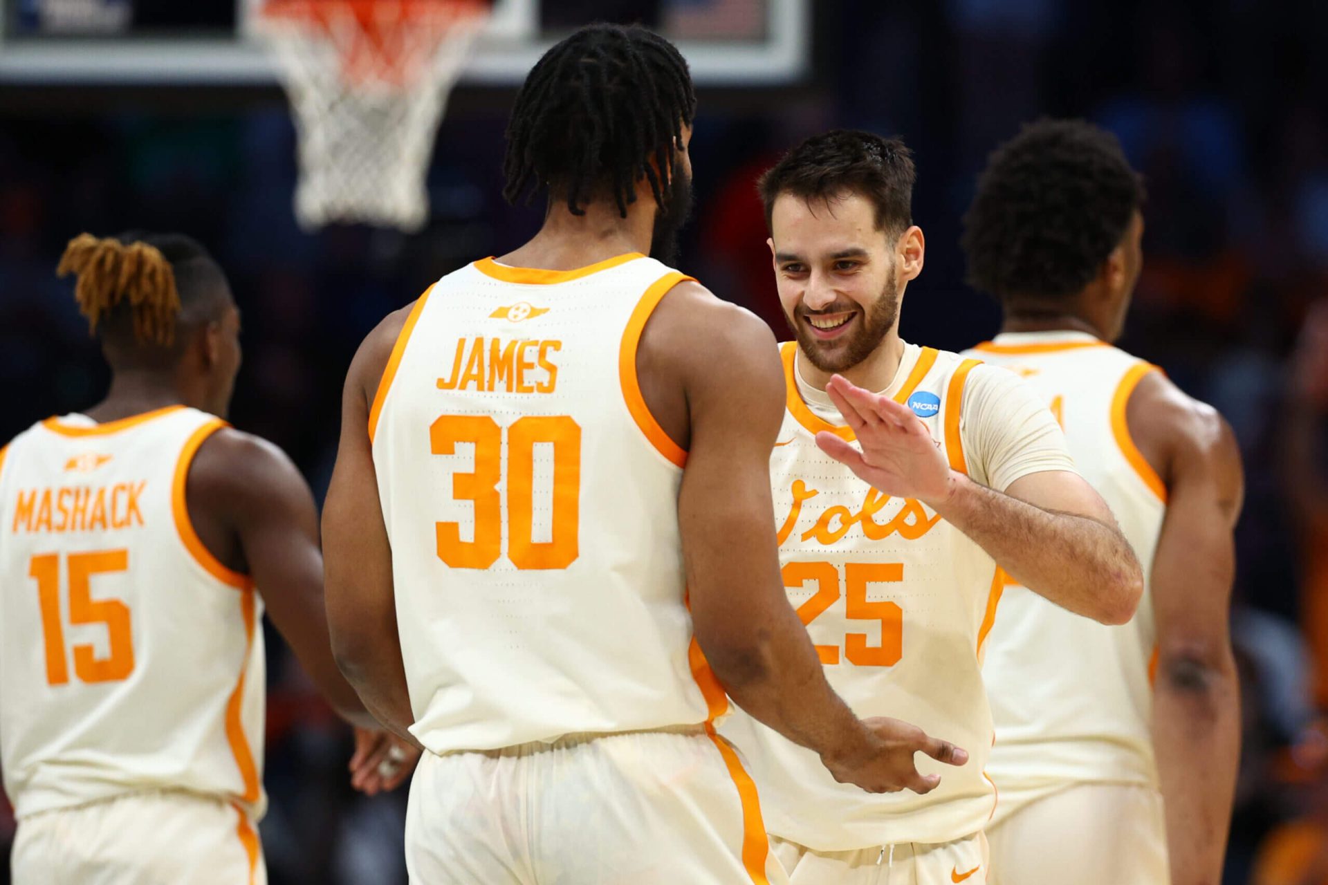 Vols crush Saint Peter’s to draw Texas, but this was about the shots made along the way