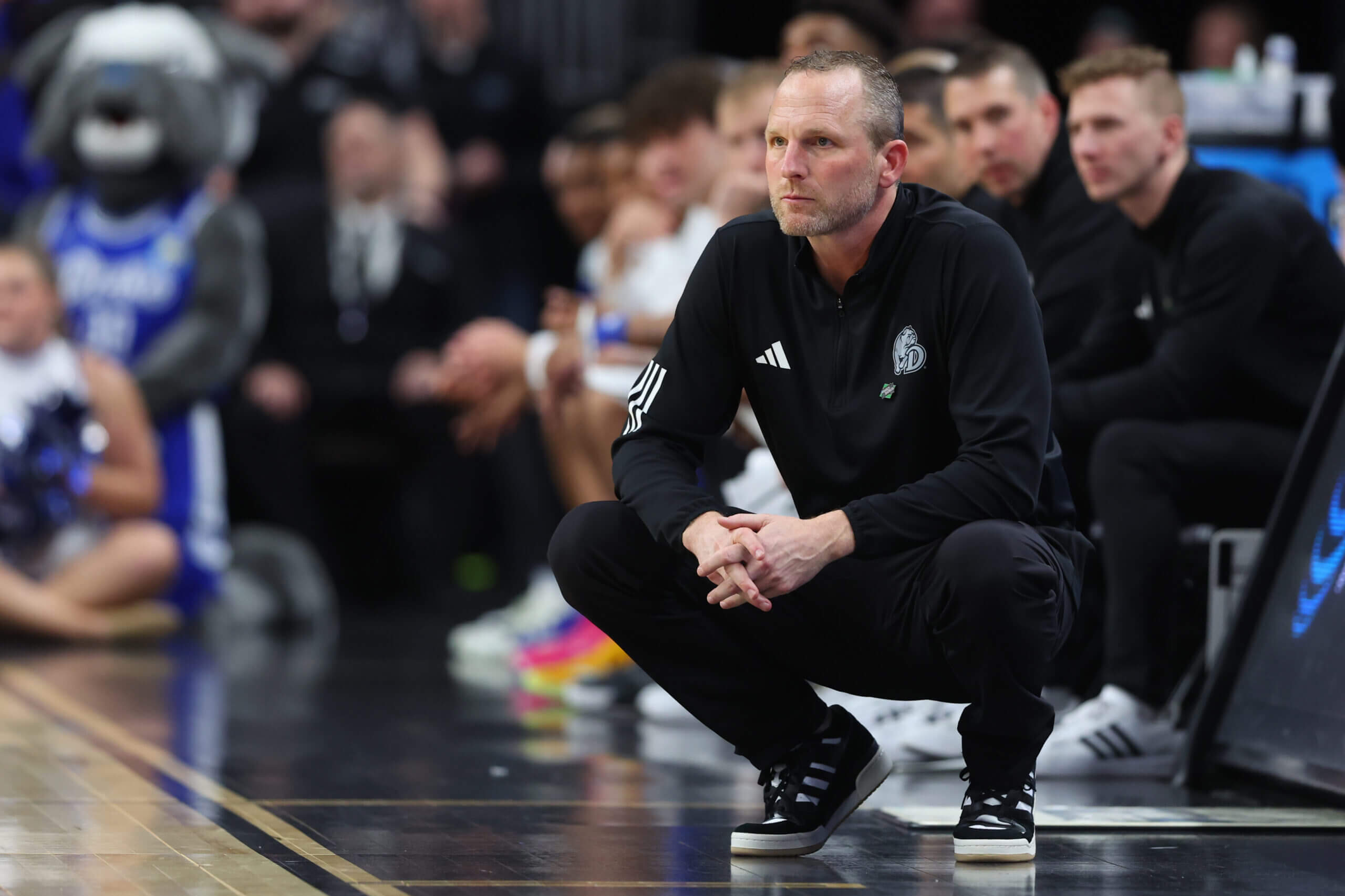 West Virginia finalizing 5-year deal to hire Drake’s Darian DeVries as basketball coach: Source