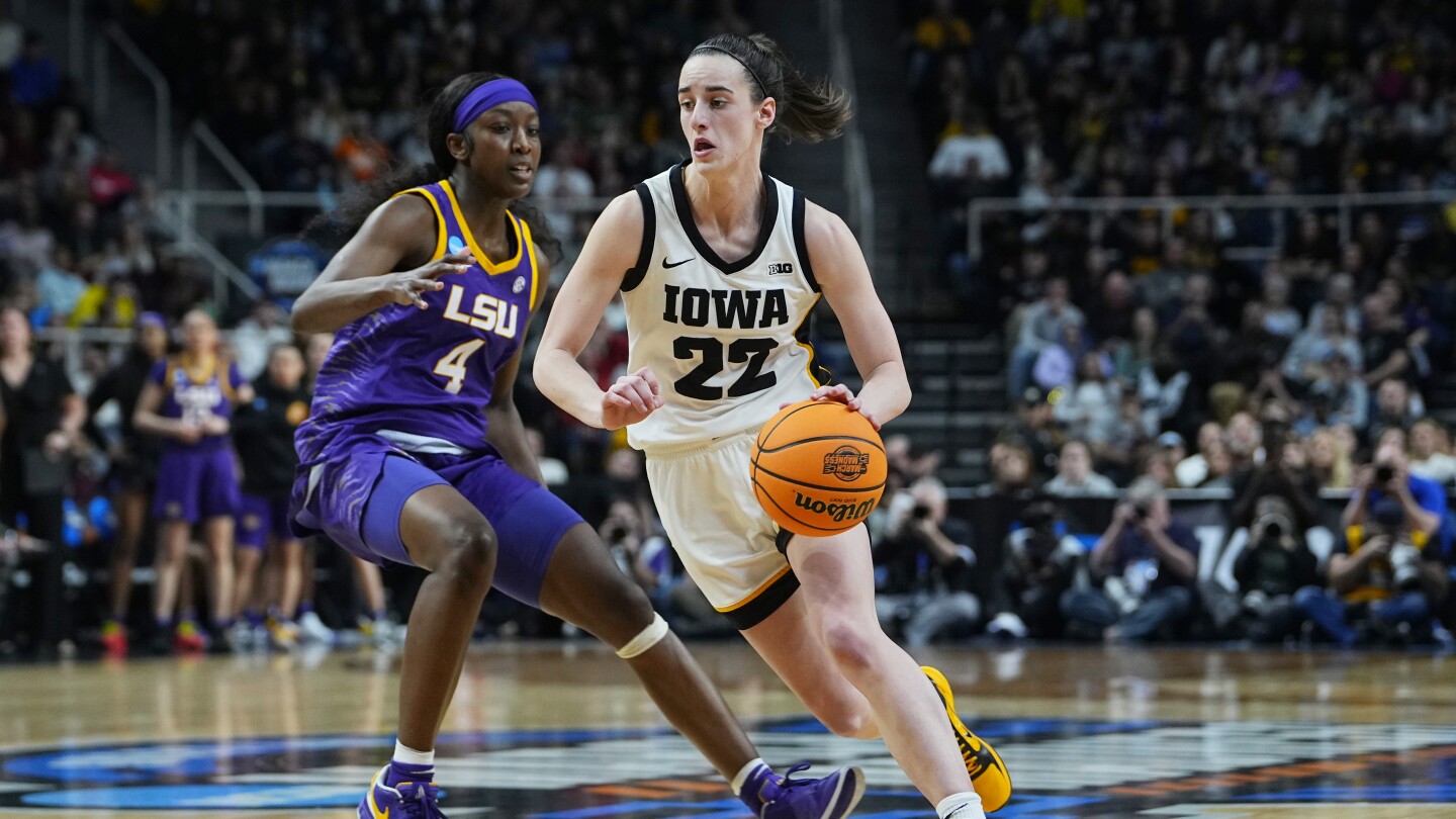Caitlin Clark of Iowa is the AP Player of the Year in women’s hoops for the 2nd straight season