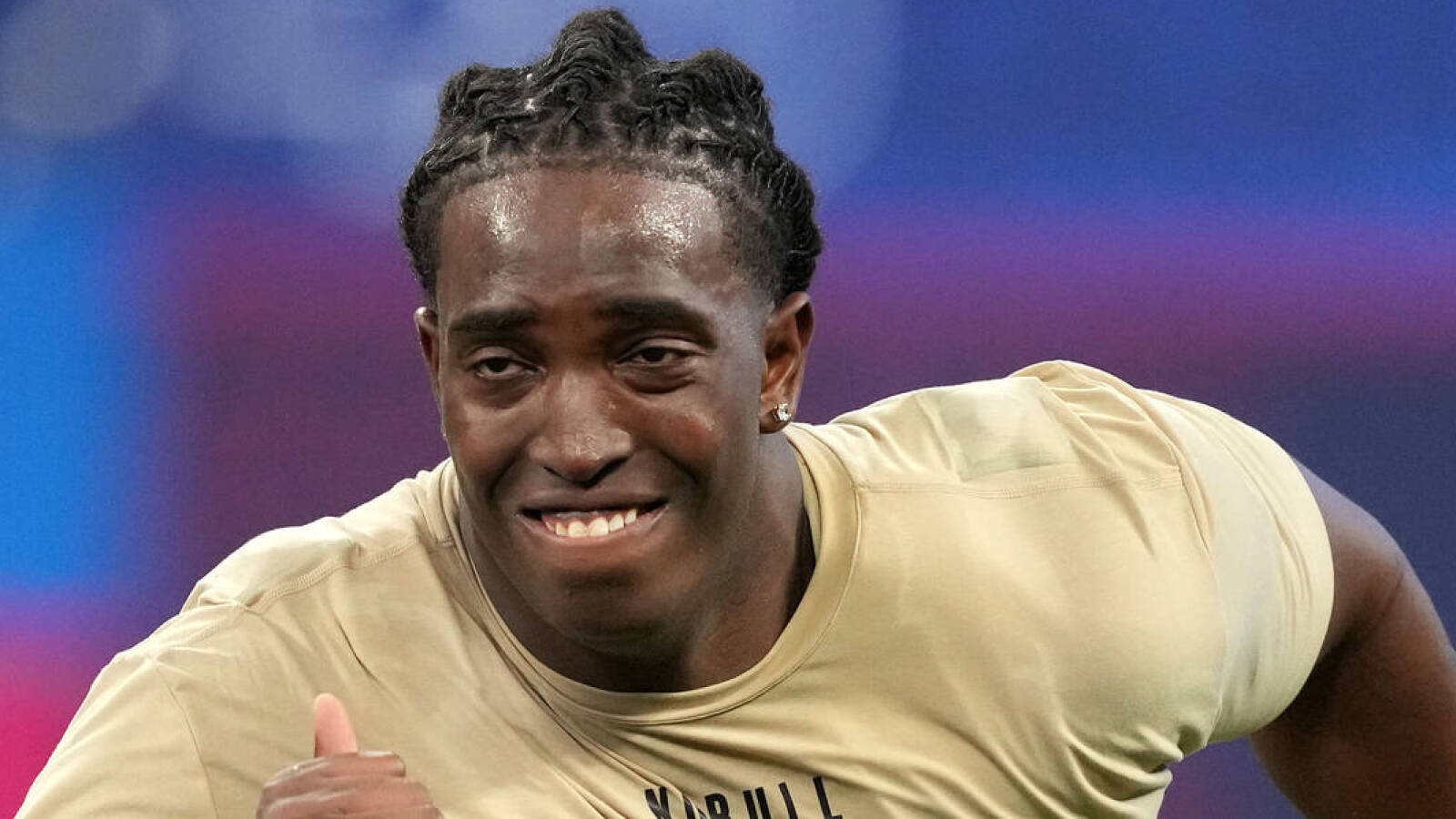 Cowboys bolster offensive line with Big 12 pick at No. 29
