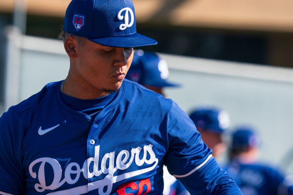 Dodgers To Select Eduardo Salazar