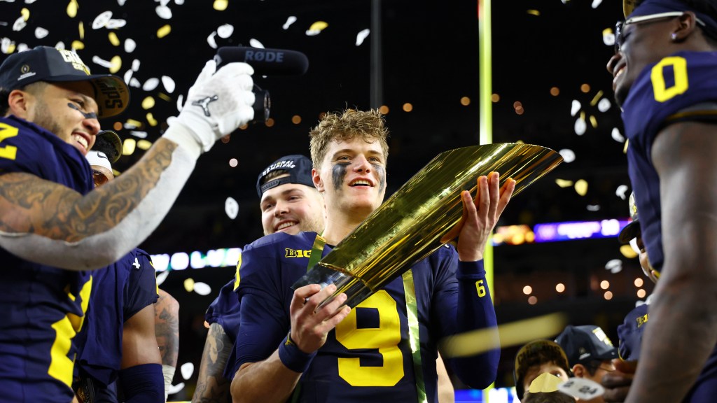 Giants trade up for QB J.J. McCarthy in latest Chad Reuter mock draft