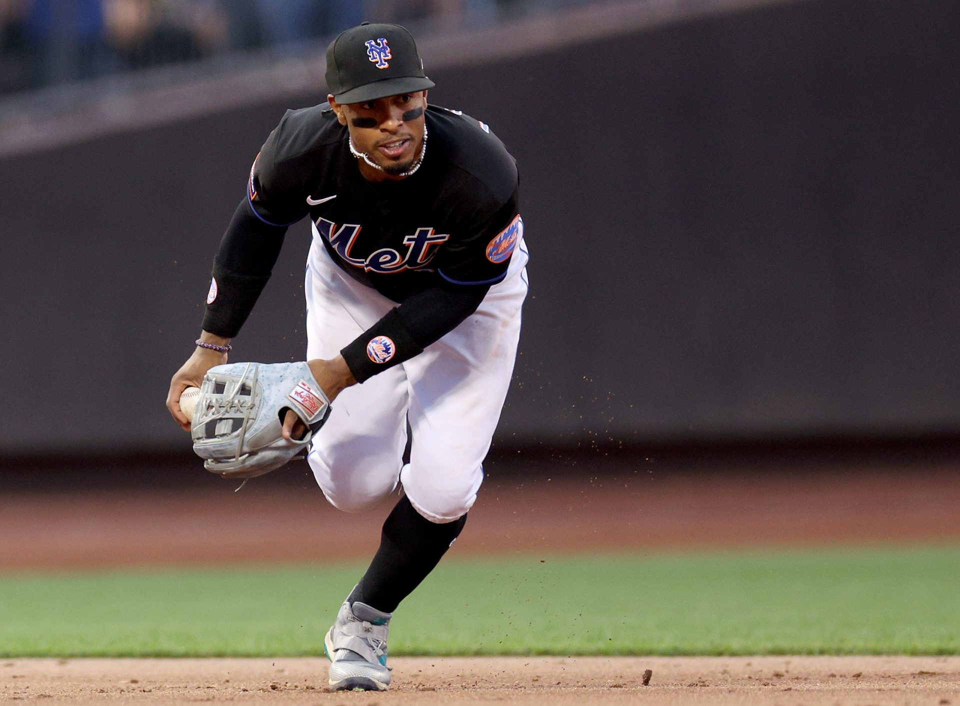 Middle Infield Roundup – Finish The Story. Wait, Wrong Story!