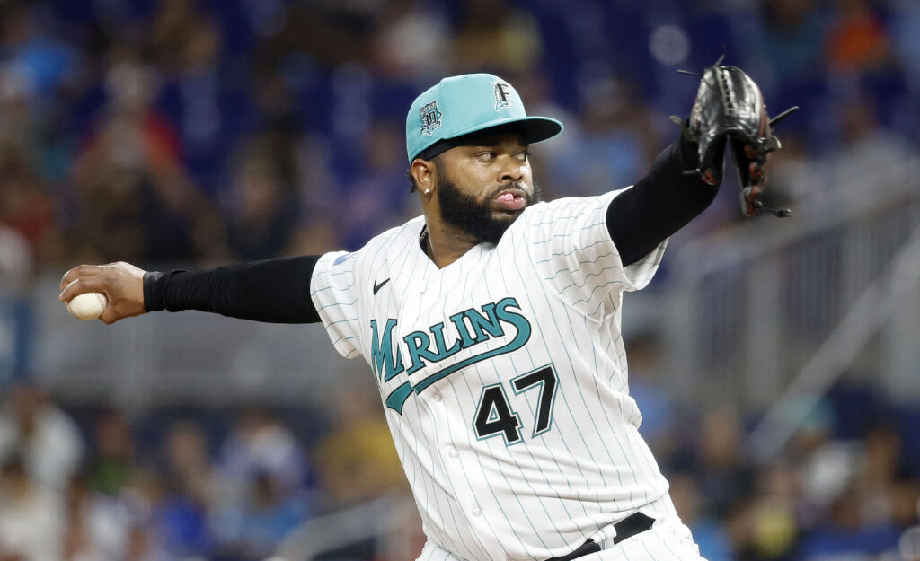 Rangers, Johnny Cueto Agree To Minor League Deal